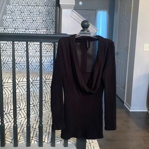 Double zeroD2 brand new condition sweater